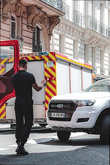 Kako Popraviti Zadnja Svjetala u Autu?