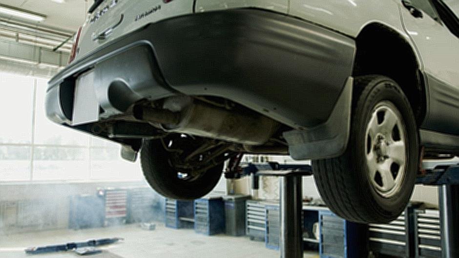 Kako Popraviti Zadnja Svjetala u Autu?