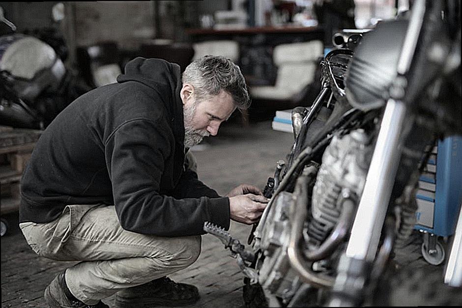 Kako Zamijeniti Regulator Prozora u Automobilskoj KDI Popravci