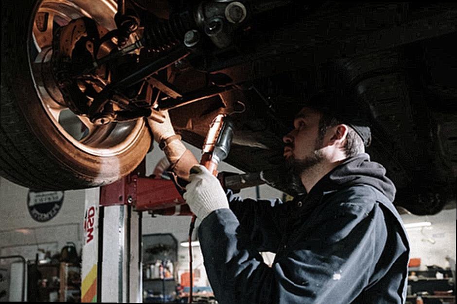 Kako znati da li je potrebna nova baterija za auto?