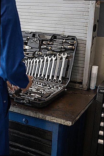 Najbolji Alati Za Popravak Kocionih Plocica Kao DIY Projekat