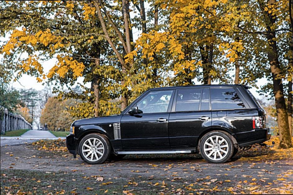 What are the benefits of monitoring my car tire pressure?