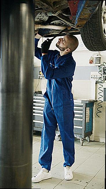 Promjena-Svjecice-U-Automobilu-DIY-Popravaka-8e03aaf7bc95