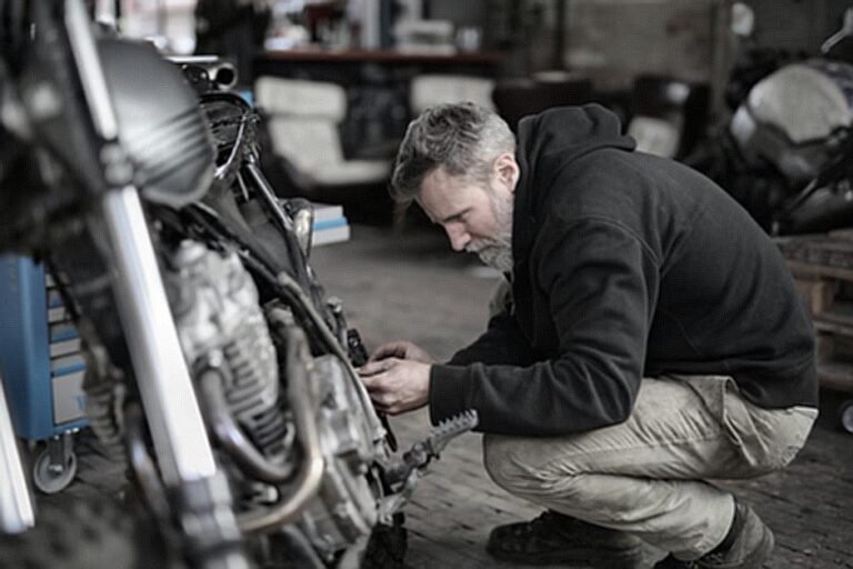 Ugradnja-Regulatora-Prozora-u-Automobilskoj-KDI-Popravci-fbb51b962b56